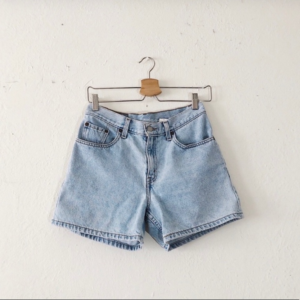 Levi’s Vintage Mom Shorts